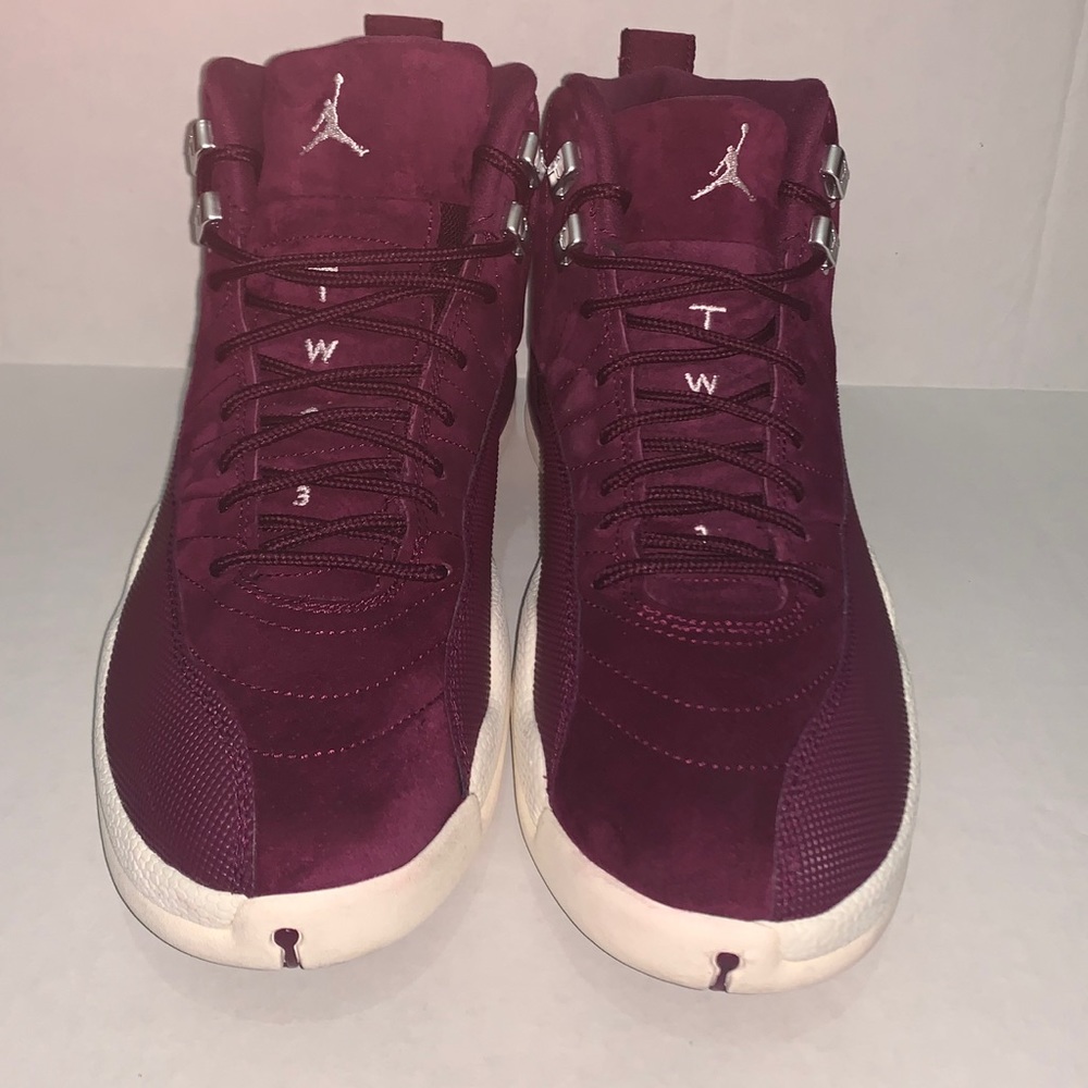 Jordan 12 Bordeaux Sz 10